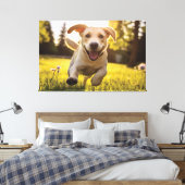 Gelukkige Labrador Puppy Running Canvas Afdruk (Insitu (Slaapkamer))