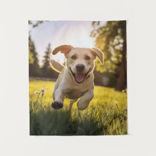 Gelukkige Labrador Puppy Running Wandkleed (Voorkant)