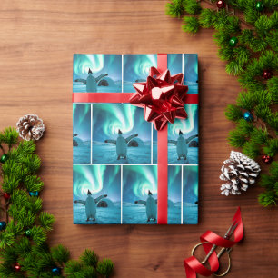Gelukkige pinguïn die dansen onder het noorderlich cadeaupapier
