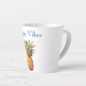 Gelukkige tropische ananas latte mok (Rechterhoek)