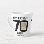 Gelukkige verjaardag 70 naam en twee foto's in jaa latte mok (Linkerhoek)