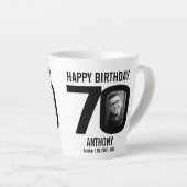 Gelukkige verjaardag 70 naam en twee foto's in jaa latte mok (Rechterhoek)
