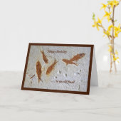 Gelukkige Verjaardag aan een Oude Fossiele Kaart (Gele Bloem)