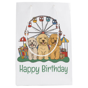 Gelukkige verjaardag Goldendoodle Honden op een Ca Medium Cadeauzakje