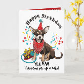 Gelukkige Verjaardag met Chihuahua Hond in Red Ban Kaart (Gele Bloem)