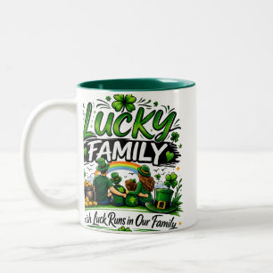 Geluksfamilieploeg Ierse Shamrock St. Patrick's Da Tweekleurige Koffiemok