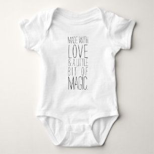 Gemaakt met liefde en een beetje magie romper