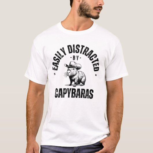 Gemakkelijk afgeleid door Capybaras T-shirt (Voorkant)