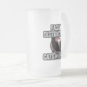 Gemakkelijk verstoord door katten en bier matglas bierpul (Voorkant rechts)