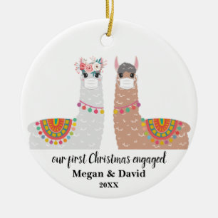 Gemaskerde Lama Eerste Kerst Verloving of Huwelijk Keramisch Ornament