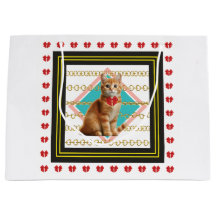 Gember kat en gouden ketting