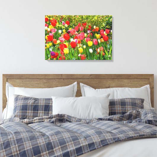 Gemengde tulpen floraal canvas afdruk (Insitu (Slaapkamer))
