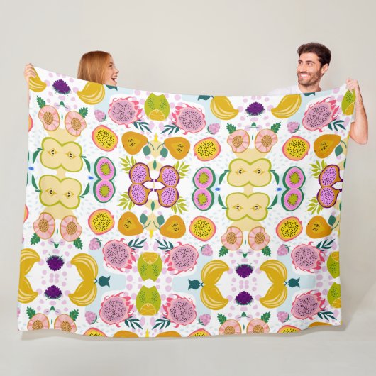 Gemengde vruchten met witte achtergrond paarse roz fleece deken (In situ)