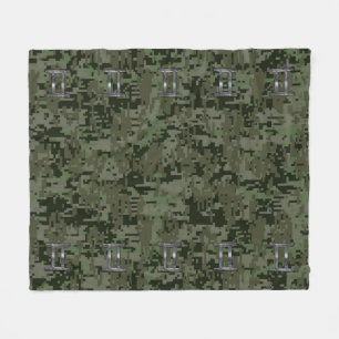 Gemini Zodiac Sign on Green Digital Camo Fleece Deken