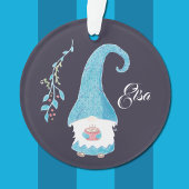 Gène scandinave bleu buvant du cacao chaud