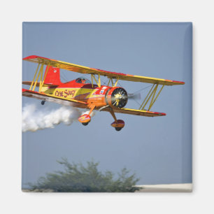Gene Soucy doet aerobatics in Grumman Magneet