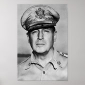 Generaal Douglas MacArthur Portrait Poster (Voorkant)