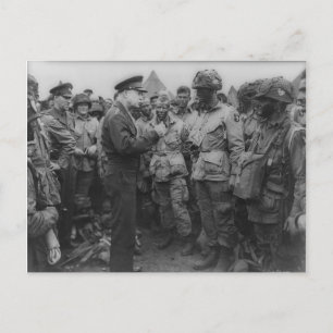 Generaal Dwight D. Eisenhower met paratroopers Briefkaart