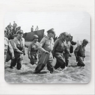 General MacArthur Return Muismat