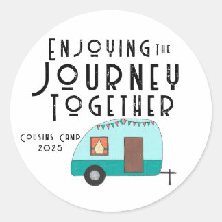 Genieten van de reis neven kamp retro camper ronde sticker