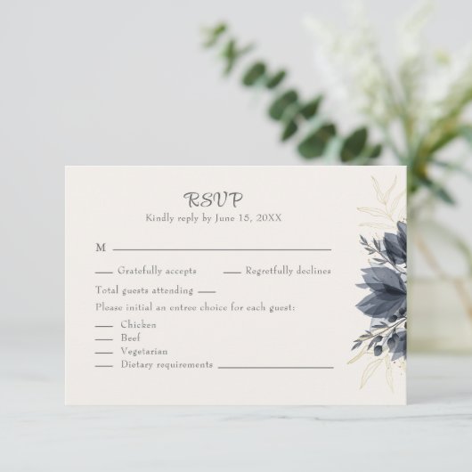 Gentle Grey Flowers Bruiloft RSVP Kaart met Menu (Staand voorkant)
