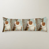 Gentle Harp Melody Guinea Pig Body Pillow Lichaamskussen (Voorkant)