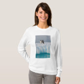 gentopenguin, Pygoscelis Papua, op ijsazijn T-shirt (Voorkant volledig)