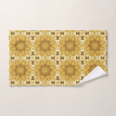 Geometric Daisy Pattern in Mustard Gold Bad Handdoek (Handdoek)