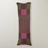 Geometric Ethnic Pattern Body Pillow – Burgundy Re Lichaamskussen (Voorkant Verticaal)