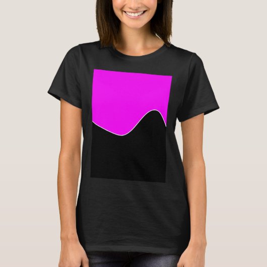 GEOMETRIC TWO TONE PATTERN FUCHSIA AND BLACK T-SHIRT (Voorkant)