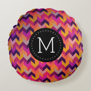 Geometrisch Chevron-patroon met heup en Initiaal Rond Kussen