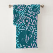 Geometrisch groen retro monogram bad handdoek (Insitu)
