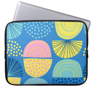 Geometrisch Noords: Abstracte achtergrond. Laptop Sleeve