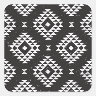 Geometrisch: Zwart-wit Tribal. Vierkante Sticker