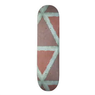 Geometrische stenen muur skateboard