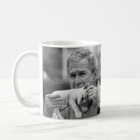 George W Struik die een keuten eet Koffiemok (Links)