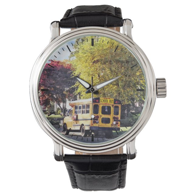 Geparkeerde schoolbus in het najaar horloge (Voorkant)