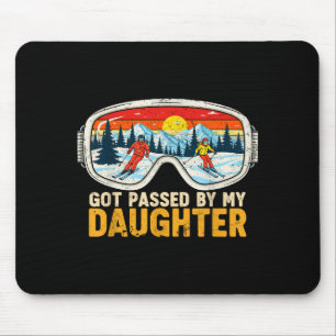 Gepeddeld door mijn dochter Grappige familie skiën Muismat