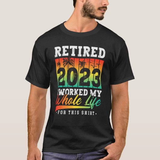 Gepensioneerd in 2023 Zonnevaste pensionering Man T-shirt (Voorkant)