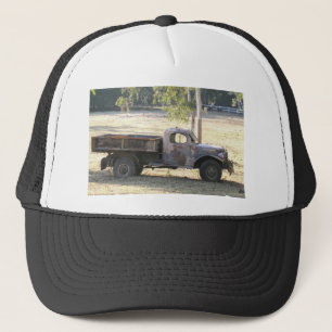 Gepensioneerde stroomwagen, oude bestelwagen trucker pet