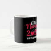 Gepensioneerde verpleegsters 2021 Niet mijn proble Koffiemok (Voorkant links)