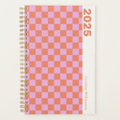 Gepersonaliseerd 2025 Retro Roze Sinaasappel Check Planner (Voorkant)