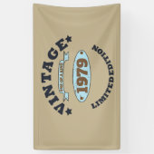 Gepersonaliseerd  45e verjaardagscadeau spandoek (Verticaal)