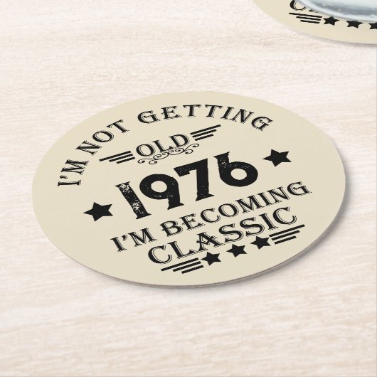 Gepersonaliseerd 50ste verjaardagsfeest ronde kartonnen onderzetter (Gebogen)