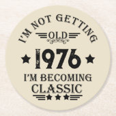 Gepersonaliseerd 50ste verjaardagsfeest ronde kartonnen onderzetter (Voorkant)