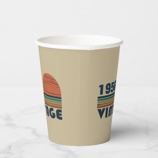 Gepersonaliseerd 65ste verjaardagsfeest papieren bekers (Rechts)