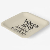 Gepersonaliseerd  65ste verjaardagsfeest papieren bordje (Gebogen)