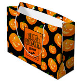 Gepersonaliseerd | Cute Pumpkin & Bat Happy Hallow Groot Cadeauzakje (Achterkant Gekanteld)