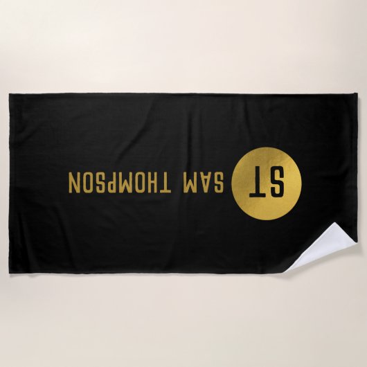 Gepersonaliseerd Elegant Black & Gold Modern Monog Strandlaken (Voorkant)