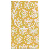 Gepersonaliseerd geel sneeuwvlokpatroon met gele k klein cadeauzakje (Achterkant)